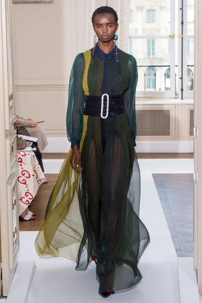 Look 25
